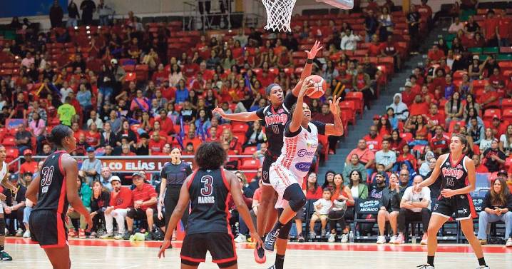 Mujeres hacen historia en la nueva temporada del BSNF