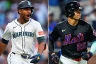 Julio Rodríguez, de Seattle Mariners, expone a Juan Soto, de NY Mets, en plena transmisión de TV