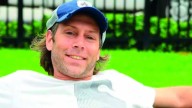 Causa ANDIS: se presentó uno de los dueños de la droguería y entregó su celular Es Jonathan Kovalivker, directivo de la droguería Suizo Argentina. La Justicia lo busca desde el último viernes. Llegó a