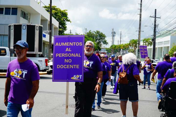 Empleados no docentes del DE exigen justicia salarial tras 15 años sin aumento