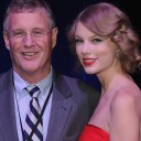 Taylor Swift Moved in With Dad Scott After His Heart Surgery