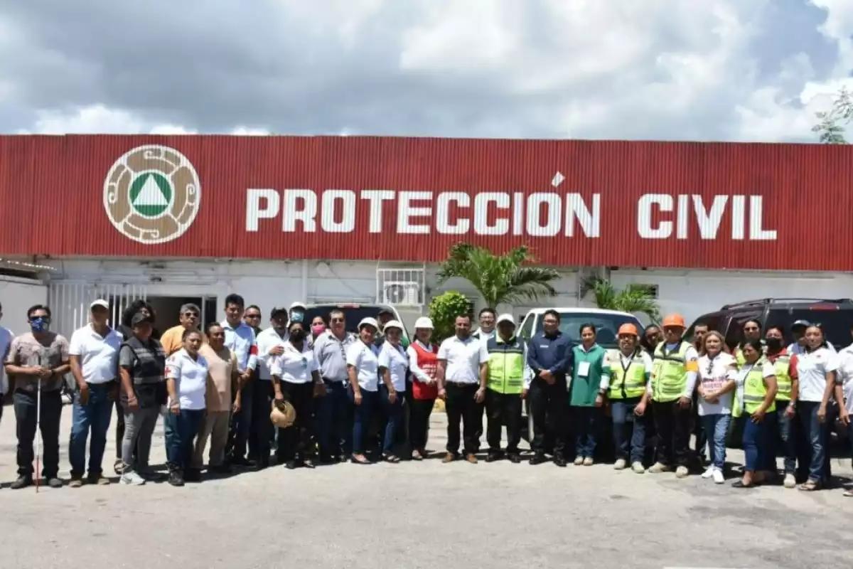 Desaprueban llamadas falsas a números de emergencia en Chetumal
