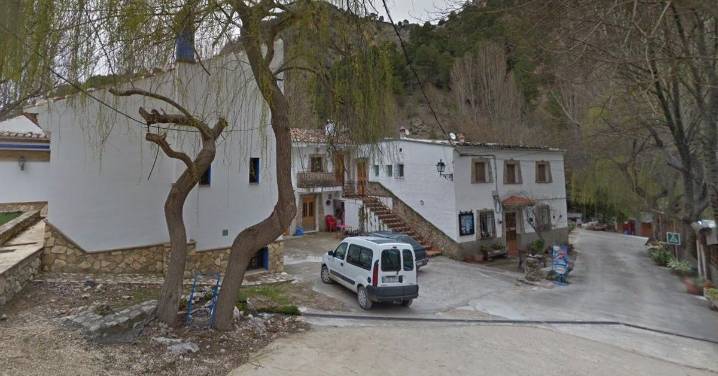 Este camping de Granada 'esconde' un Solete Repsol y sus platos son "para quedarse a acampar"