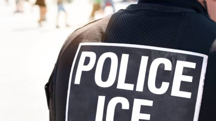 ICE convierte el estacionamiento de tienda departamental de Los Ángeles en símbolo de las redadas migratorias