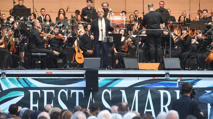 El dúo sinfónico entre Pedro Guerra y la Orquesta Gaos brilla en la Semana Clásica de A Coruña