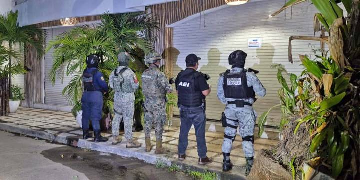 Clausuran 14 bares en Pinotepa Nacional