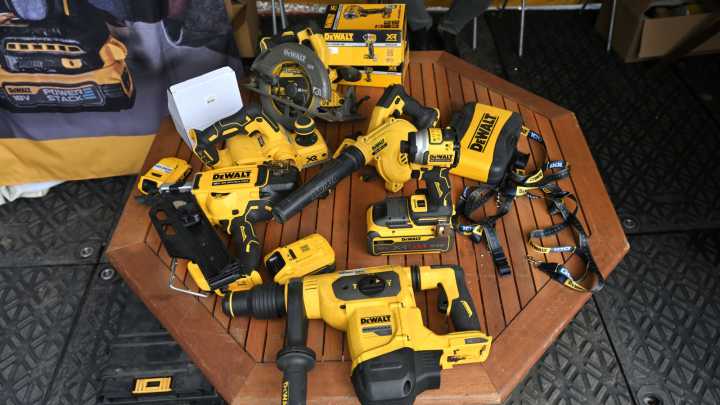 8 Handy Accessories That Are Compatible With DeWalt Tools
