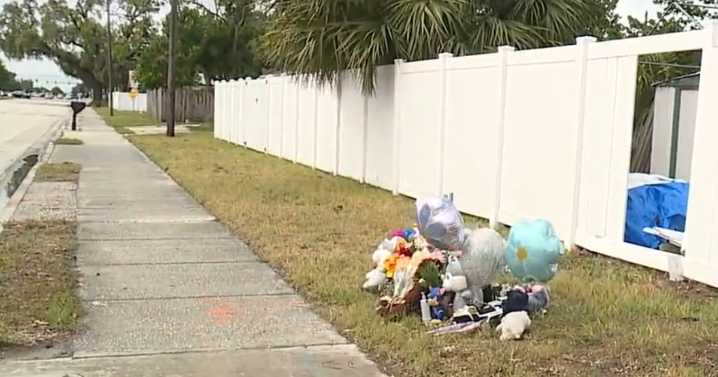U-Miami football player arrested, charged with vehicular homicide after car crash kills 3