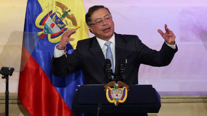 Presidente de Colombia inicia diálogos de paz con el Clan del Golfo