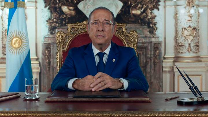 Milei elogió la última película de Guillermo Francella Para Milei la película de Guillermo Francella "deja en evidencia la agenda de los progre caviar" . Homo Argentum fue protagonista de la reunión d