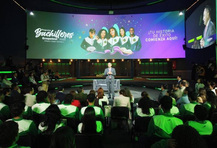 Cinco jóvenes guajiros reciben beca de Ecopetrol para transformar su futuro académico