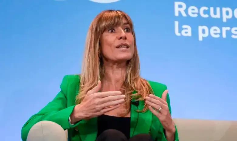 Esposa de Pedro Sánchez fue convocada en España por nuevo caso de desvío de dinero