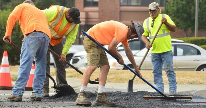 Editorial - The Mercury: Pausing to celebrate workers as summer fades