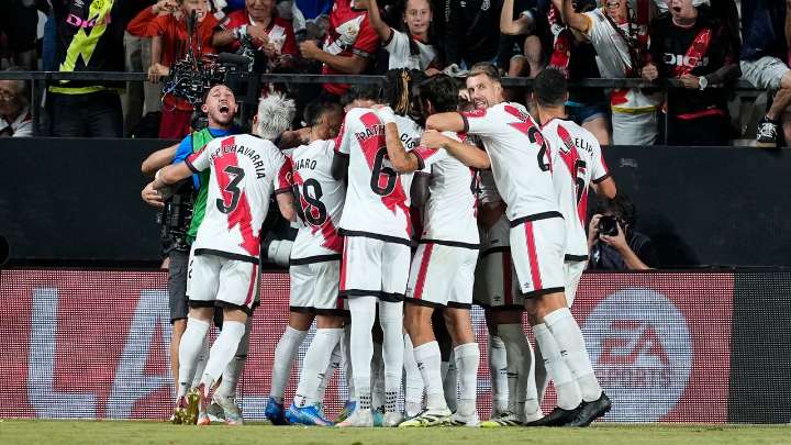 El Barça salva un polémico punto en Vallecas (1