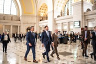 Cele|bitchy | A heckler called JD Vance a ‘couch f–ker’ at a stunt in DC’s Union Station