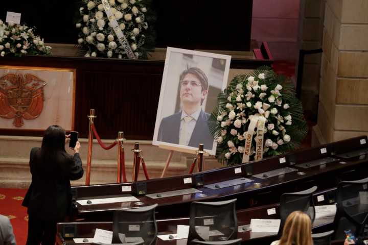 Muere el senador y precandidato presidencial colombiano Miguel Uribe Turbay