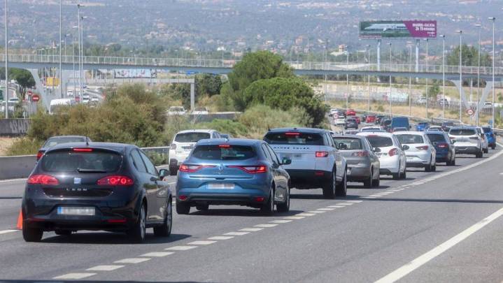 Once kilómetros de retenciones en la AP-4 por un accidente en Las Cabezas de San Juan