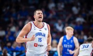 Nikola Jokic y Serbia arrancan el torneo EuroBasket con el pie derecho