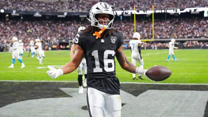 Source - Raiders' Jakobi Meyers, seeking extension, requests trade