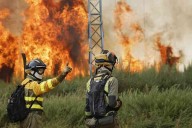 Spain sends more soldiers to fight fires