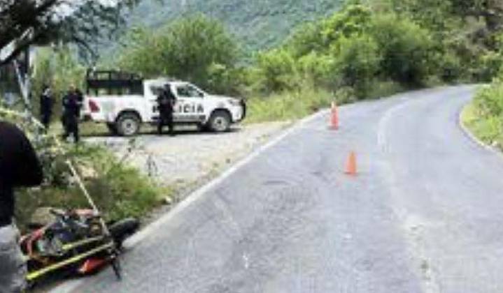 ENCUENTRA A PERSONA SIN VIDA ENTRE EL POBLADO DE SAN JUAN ESCUTIA Y SAN LORENZO