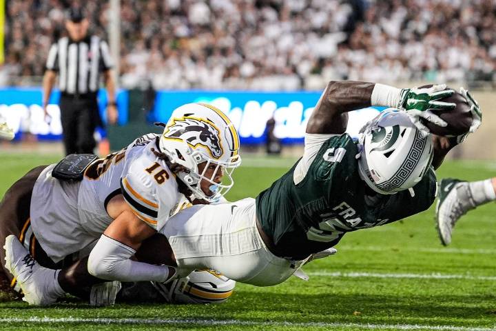 Deadspin | Michigan State dominates on all fronts, takes out WMU to start year