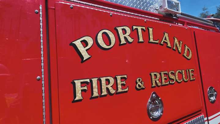 Cathedral Park brush fire contained by Portland Fire & Rescue