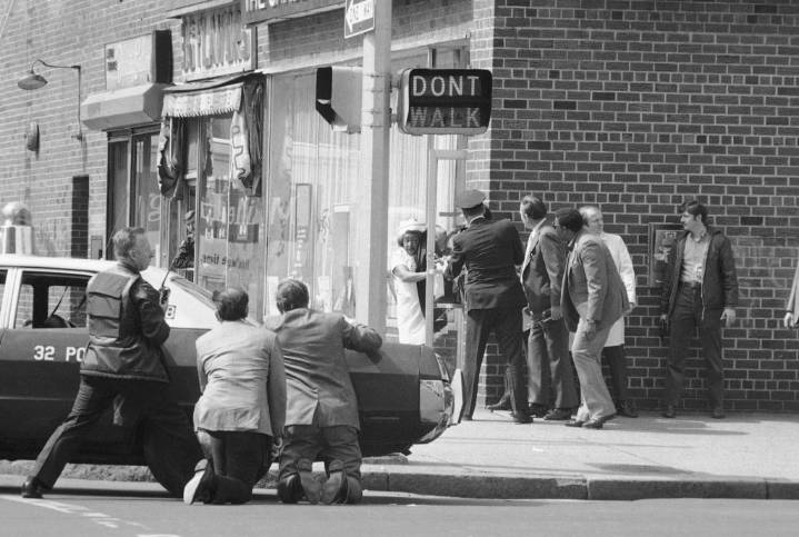 Today in History: August 22, hostages taken during botched Brooklyn bank robbery