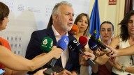 Torres carga contra Feijóo por "no ayudar" mientras el Gobierno colaboraba con las comunidades durante los incendios