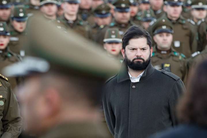 “Mis condolencias…”: Presidente Boric lamenta muerte de carabinero en accidente cuando se dirigía a procedimiento policial
