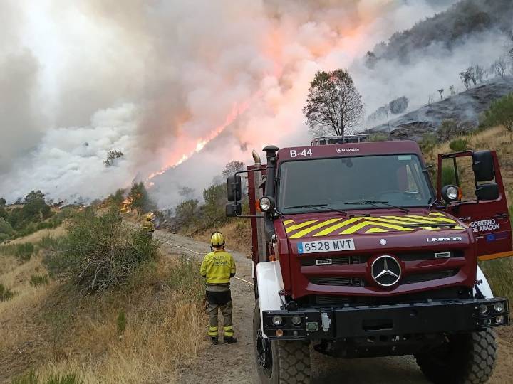 Última hora de los incendios en España, en directo | La ministra Robles reconoce que no se podrá acabar con los incendios hasta que remita la ola de calor