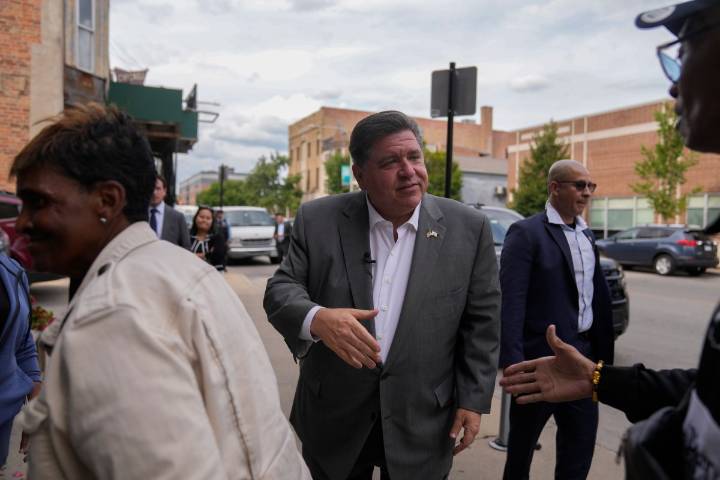 Trump critica al gobernador de Illinois tras crímenes recientes en Chicago