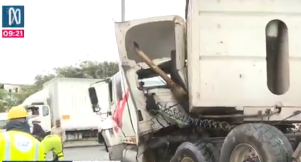 Surco: Choque de camión causa gran congestión en la avenida Separadora Industrial