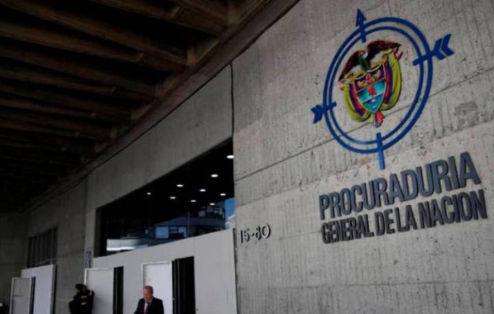 UN GABINETE EN CONSTANTE REMEZÓN