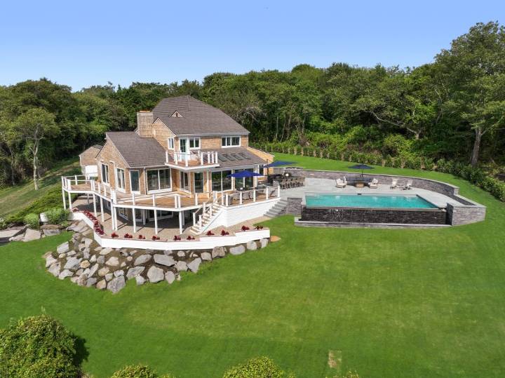 Jamestown waterfront home sells for $6.45M