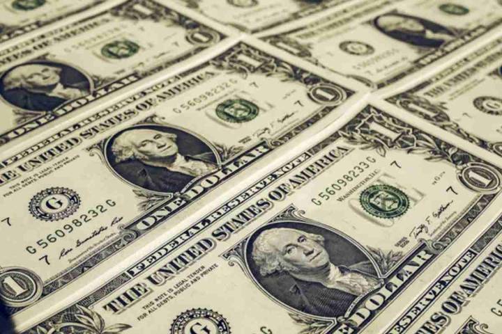 Así está el precio del dólar hoy 6 de agosto de 2025