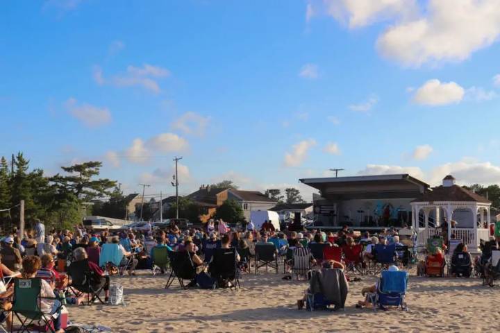 Fireworks and live music light up Shelter Cove as Toms River hosts summer concert finale