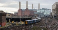 Penge East live as 'police incident' shuts rail lines from Victoria to Beckenham Junction