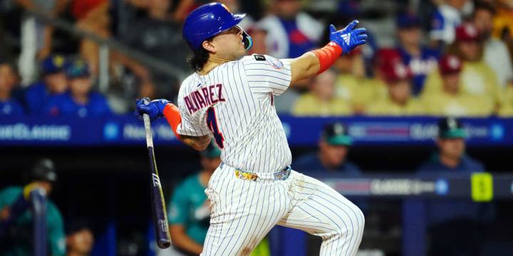 Francisco Alvarez on IL with thumb injury (report)