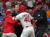 MLB: Willson Contreras suspendido por seis juegos