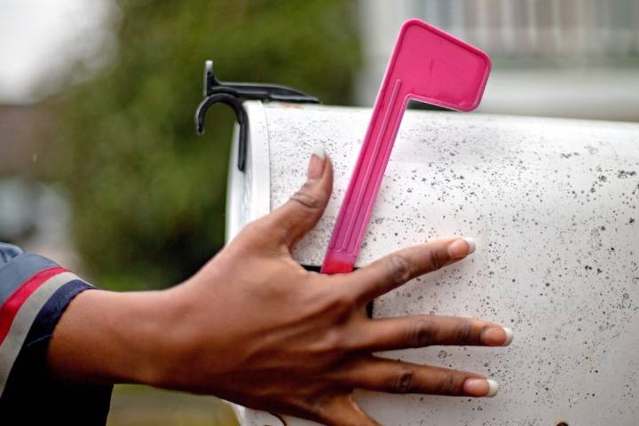 You've got mail? Canada Post issues 'clarification' about mailbox flags