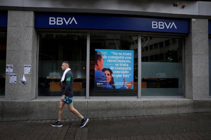 Claves y calendario de la recta final de la opa del BBVA sobre el Sabadell