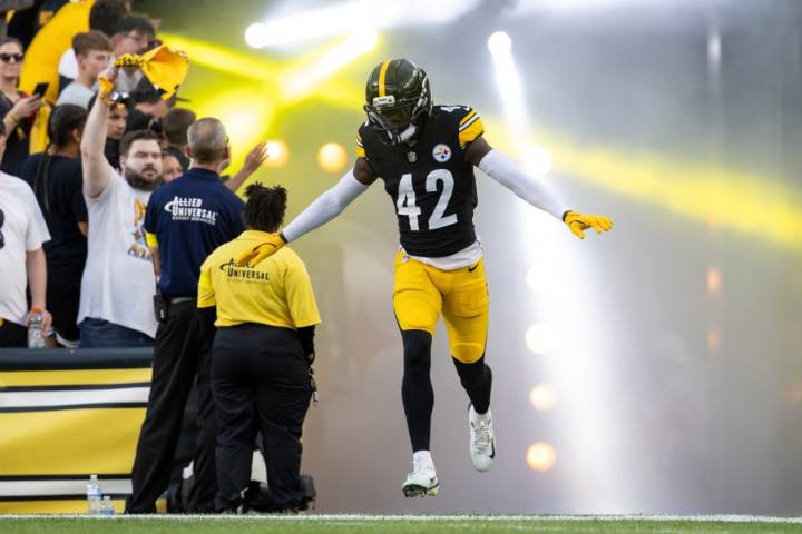 Bishop, Pirerre returning on Steelers practice squad