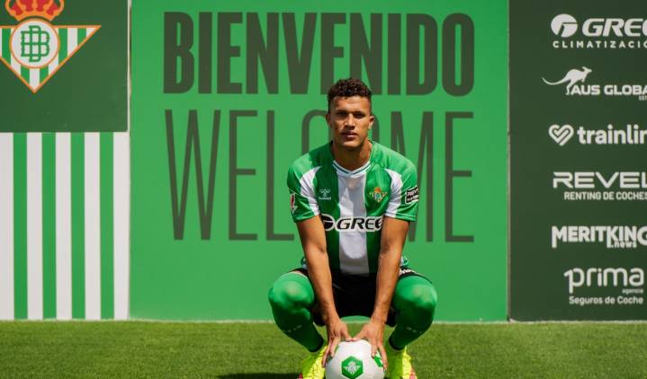 Pellegrini tomó nueva decisión con el debut de Nelson Deossa en Betis