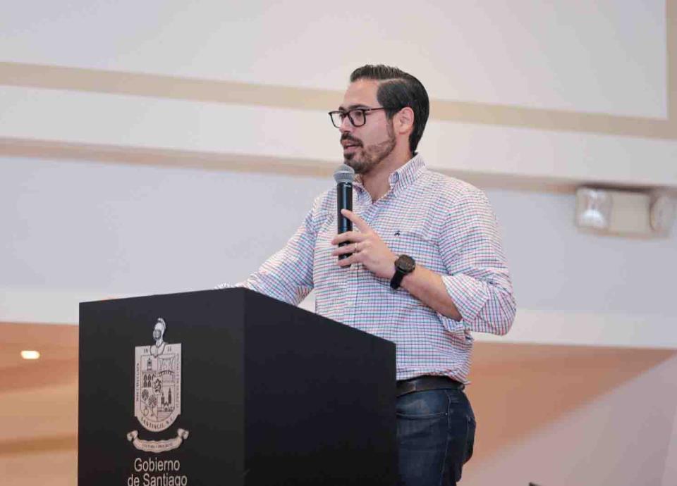 Apadrinarán a estudiantes