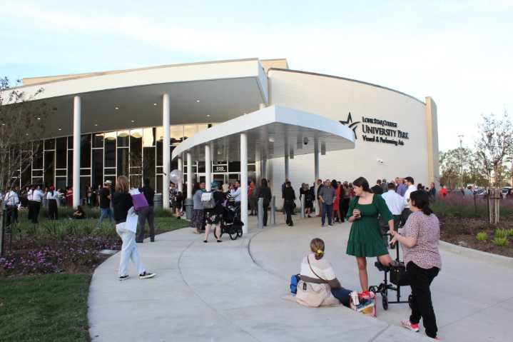 Lone Star College trustees OK $548M budget ...