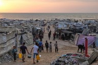 Macron pide coalición internacional para evitar “desastre inminente” en Gaza