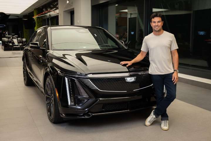 El equipo Cadillac de Fórmula 1® une a estrellas de la F1 para lanzar su campaña 2026: Bottas y Pérez liderarán la temporada de debut