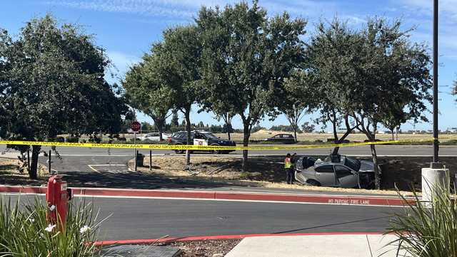Pedestrian dies, driver injured after Natomas crash, police say
