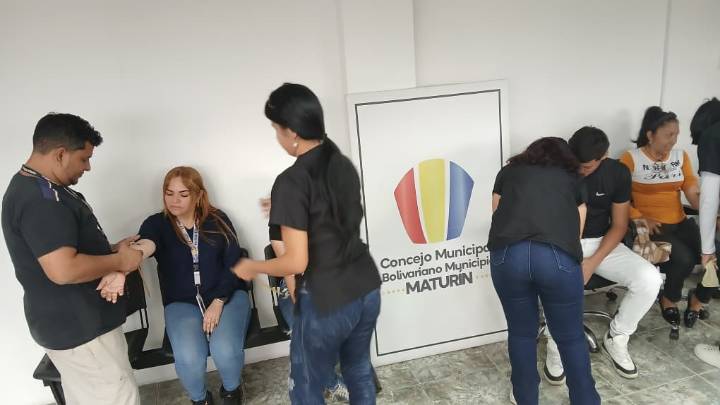 Benefician con vitaminoterapias a trabajadores del Concejo Municipal